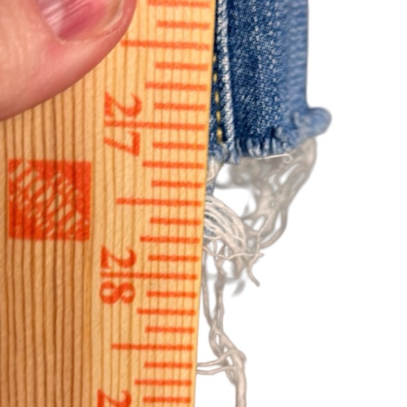 Torrid Women’s High-rise Distressed Crop Boyfriend Jeans – Sz 12 (EUC) - Picture 6 of 14